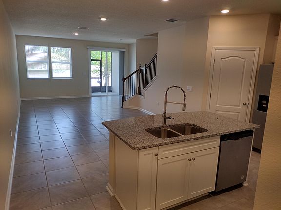 3rd image of 99 Redbud Rd