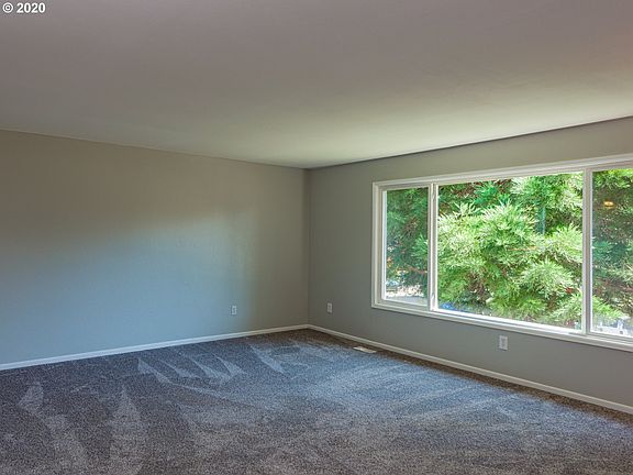 5th image of 1402 NE 125th St
