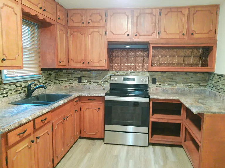 4026 Brentwood Dr — Photo 2