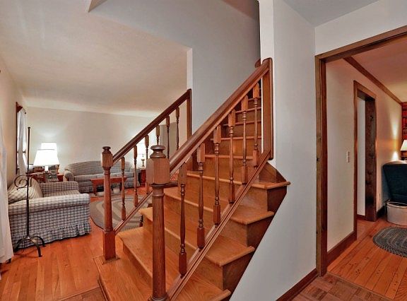 4th image of 272 Heischman Ave