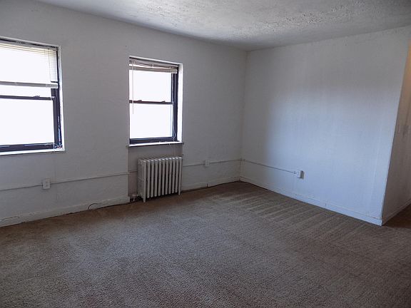 4th image of 1202 Wood St #32