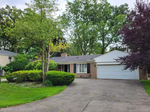 19137 Starlane St, Southfield, MI 48075