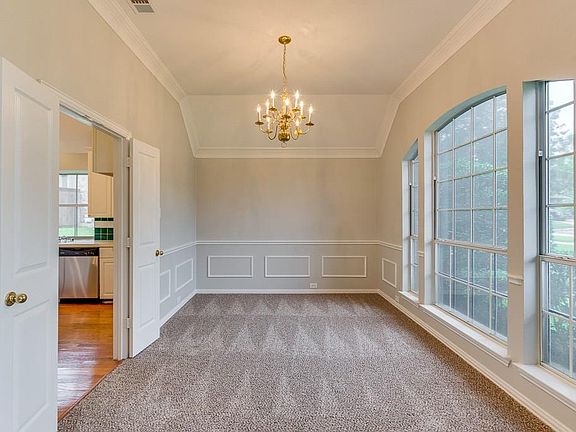 4th image of 9321 Vista Cir