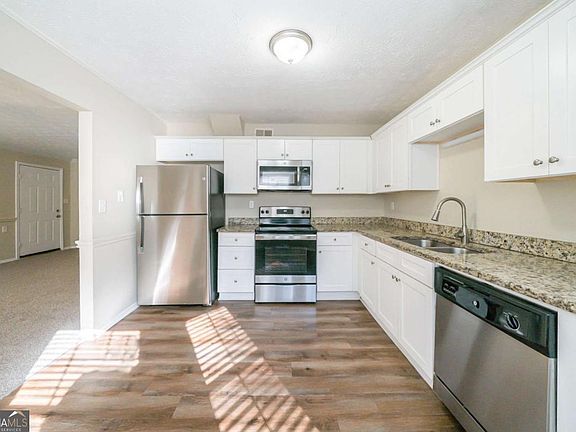 5th image of 1129 Winston Dr