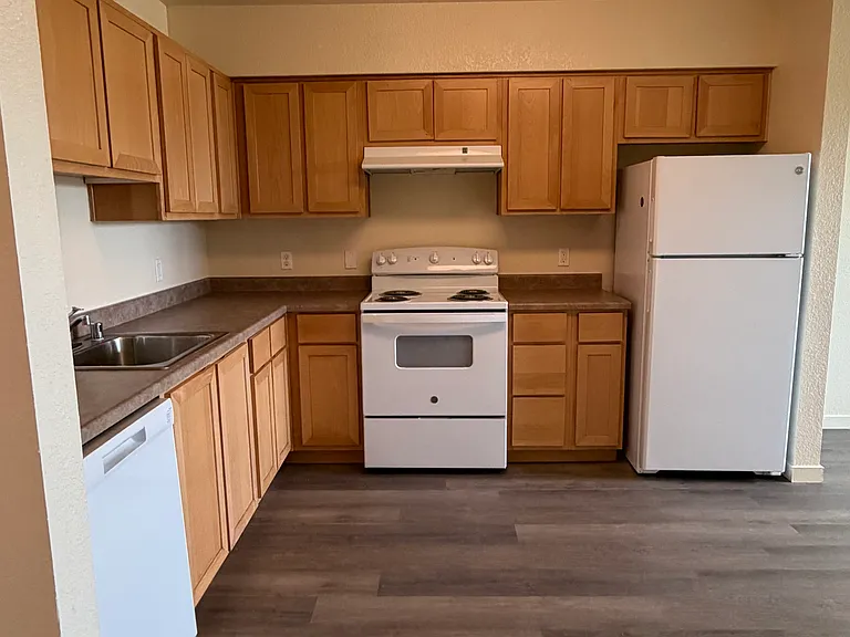 Cannery Place Apartments — Photo 6