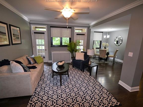 3rd image of 1108 Kanawha Blvd E APT 401