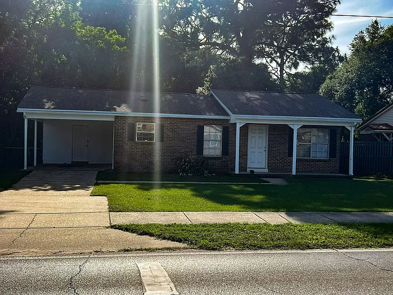 6255 Memphis Ave — Photo 1