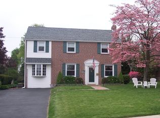 206 Walnut Hill Ln, Havertown, PA 19083