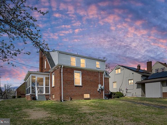 3rd image of 1503 Stafford Ave