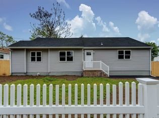 11 Schleigel Blvd, Farmingdale, NY 11735