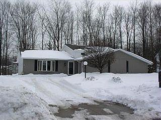 5th image of 20195 Arlington Dr