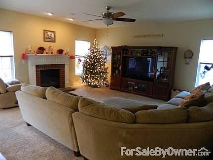 Oversized Family Room with buildout
						:
						New carpet installed in 2014, gas Fireplace, Ceiling Fan