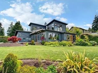 10784 NE Valley Rd, Bainbridge Island, WA 98110