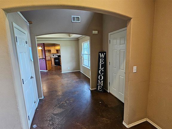 4th image of 3470 N 335th Rd