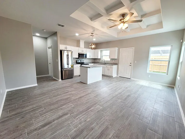 2105 Stauffer St #2 — Photo 9