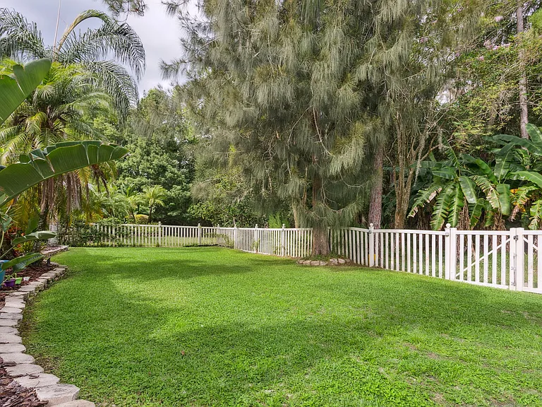 11329 Minaret Dr — Photo 25