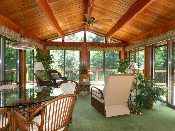 12405 Ravenwood Rd, Plymouth, MN 55441