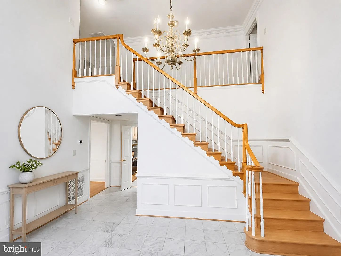 4 bed, 3.5 bath, 3602 sqft, $5,500 — Photo 2