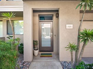 880 E Palm Cyn #201, Palm Springs, CA 92264