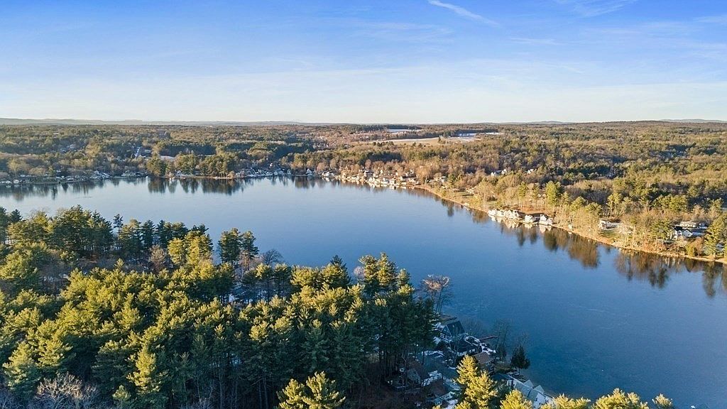 29 Beaver Lake Ave, Derry, NH 03038 Zillow