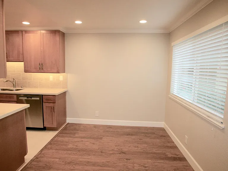 925 Azure St #1 — Photo 7