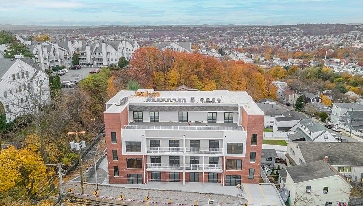 1st image of 318 Dixon Ave #201