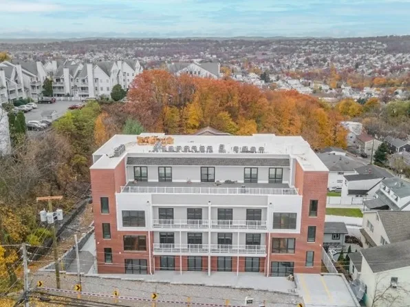 318 Dixon Ave, Paterson, NJ