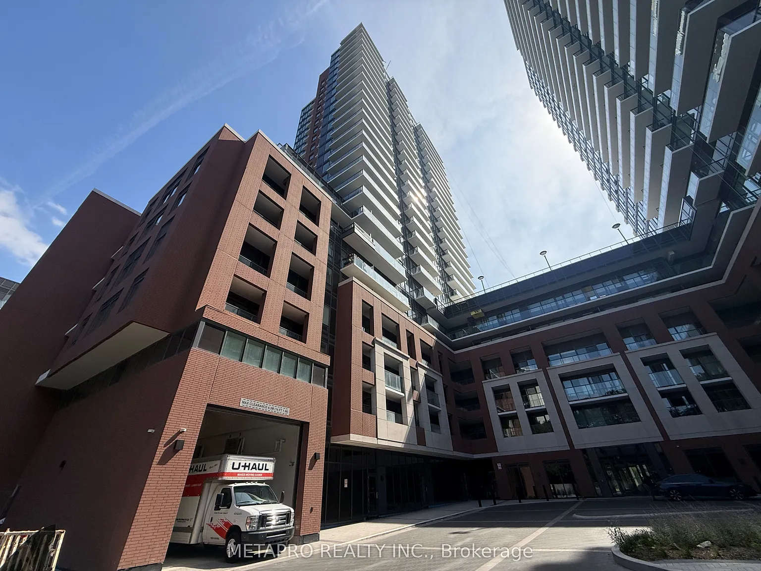 1 bed, $2,100 — Photo 2