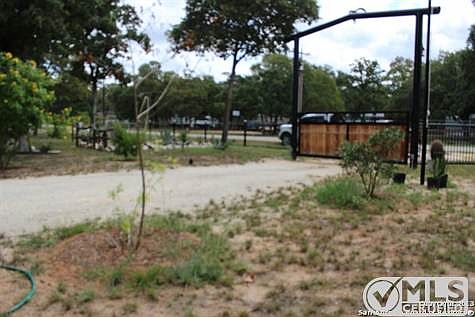 2nd image of 235 Hickory Hill Dr