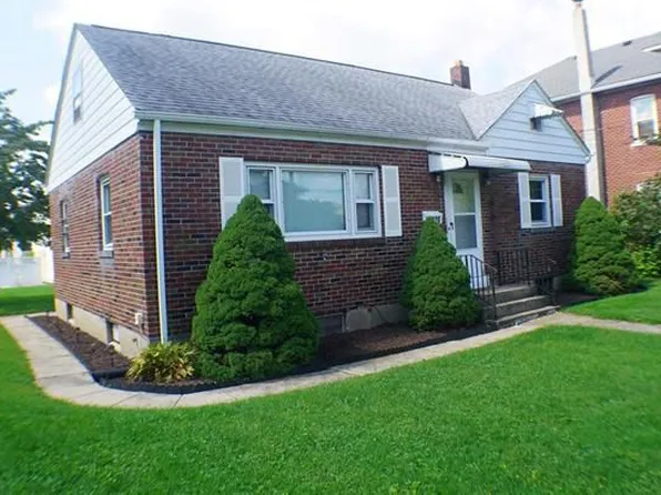 1120 5th St, Catasauqua, PA 18032