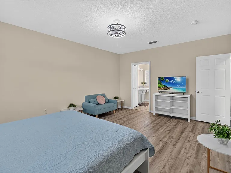 1550 Casterton Cir — Photo 14