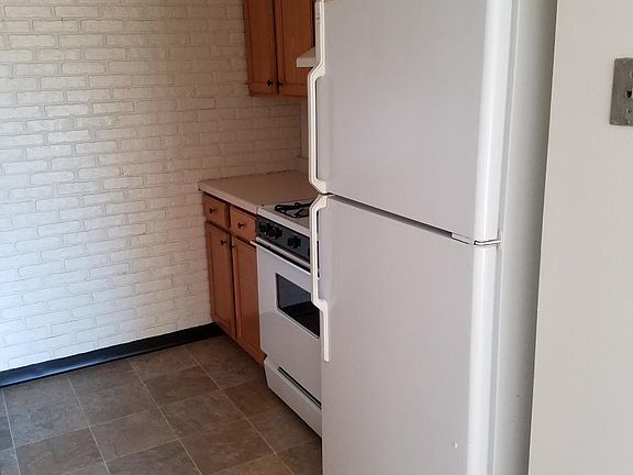 Kitchen (1 of 2)