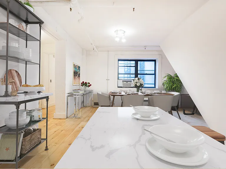 350 Manhattan Ave #2B — Photo 4