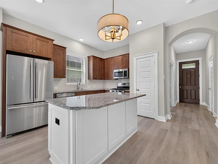18410 Central Creek Dr — Photo 12