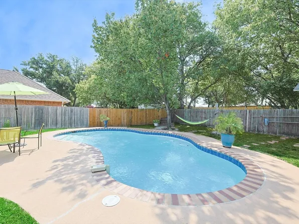 7500 Steward Ln, North Richland Hills, TX 76182