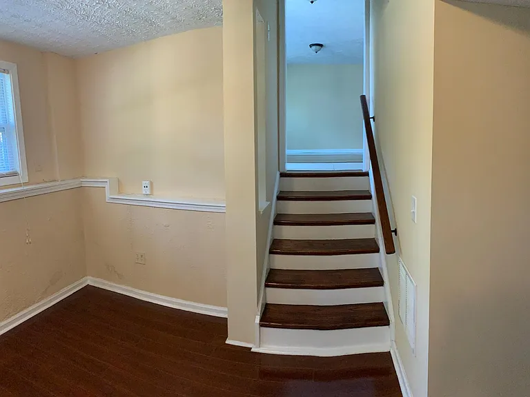 158 Wynnmeade Pkwy — Photo 9