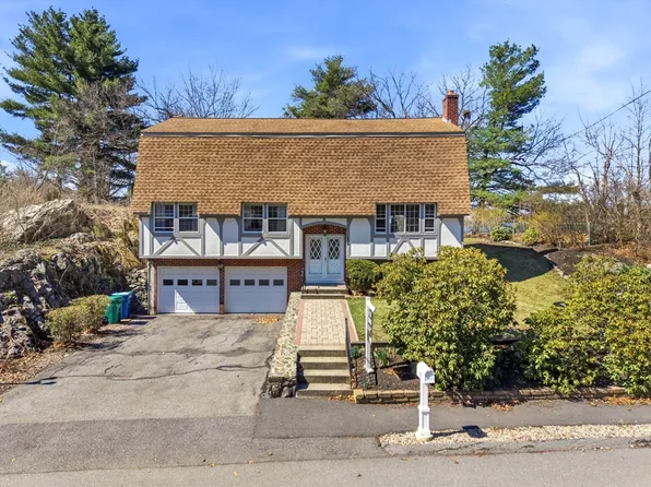 15 Sparhawk Dr, Burlington, MA 01803