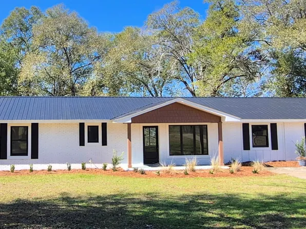 13960 Preston Dr, Andalusia, AL 36421