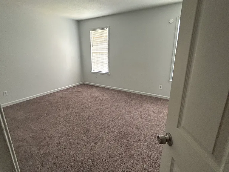 4777 Winchester Rd — Photo 8