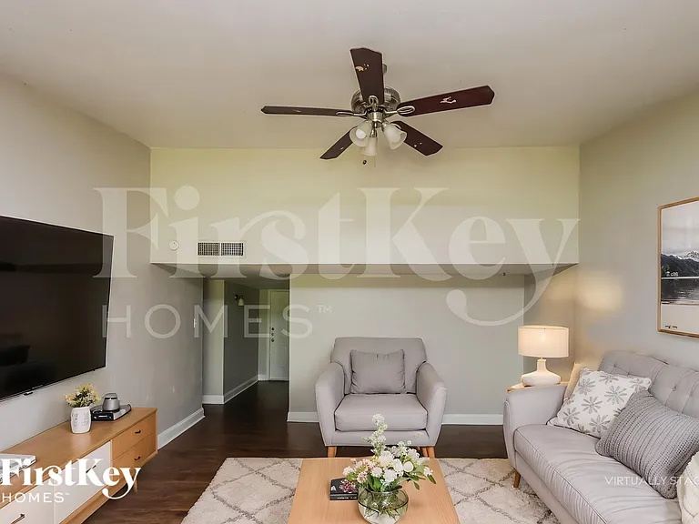 6418 Briar Knoll Dr — Photo 3