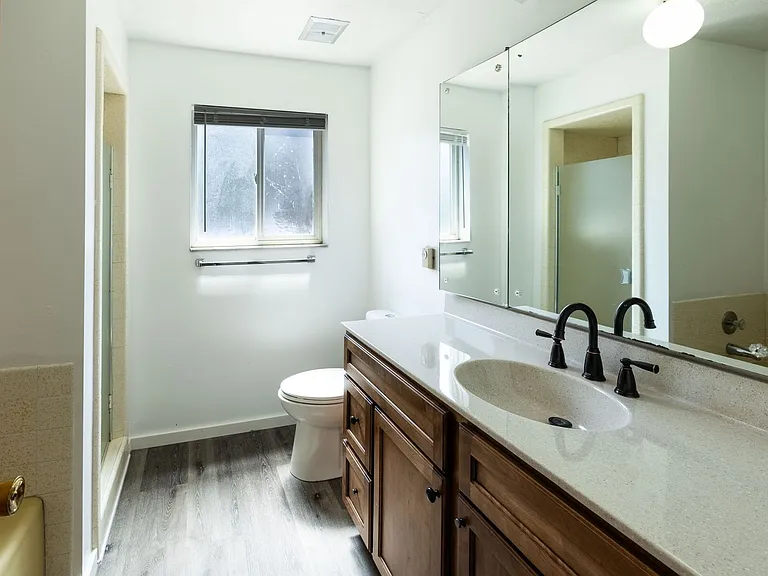 716 S Saturn Ave #1-4 — Photo 13