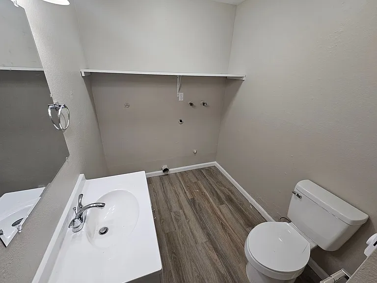 2535-2537 Wilark Dr NW — Photo 19