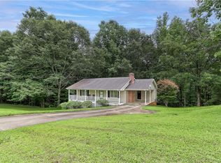 5877 Overby Rd, Flowery Branch, GA 30542