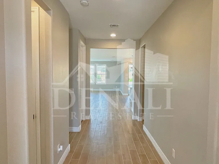 13648 N 144th Dr — Photo 2