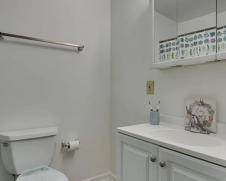 6423 Kennedy Ave — Photo 5