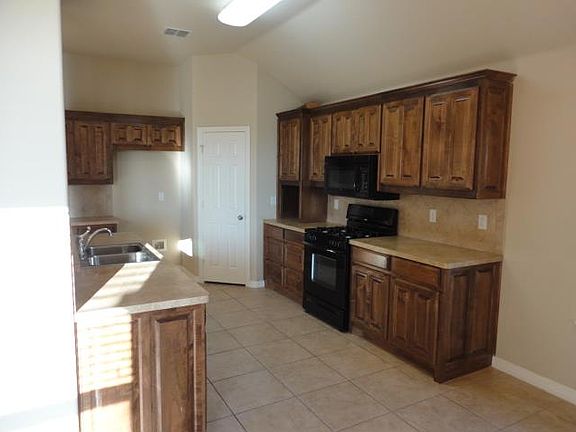 2nd image of 4012 Palomino Dr