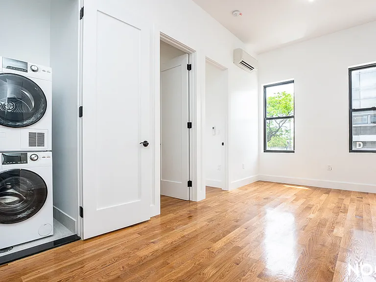 589 Knickerbocker Ave #1B — Photo 9