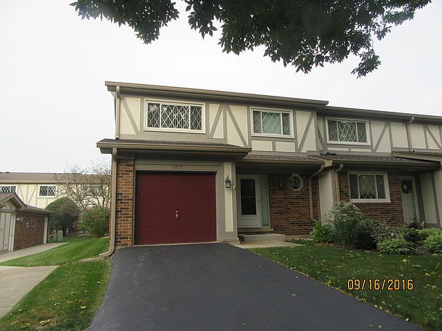 1st image of 1213 Spruce Ct