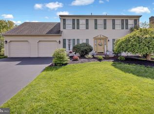 2710 Huyett Dr, Sinking Spring, PA 19608