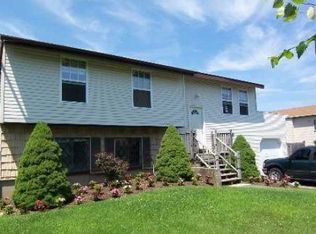 2 N Way St, Medford, NY 11763